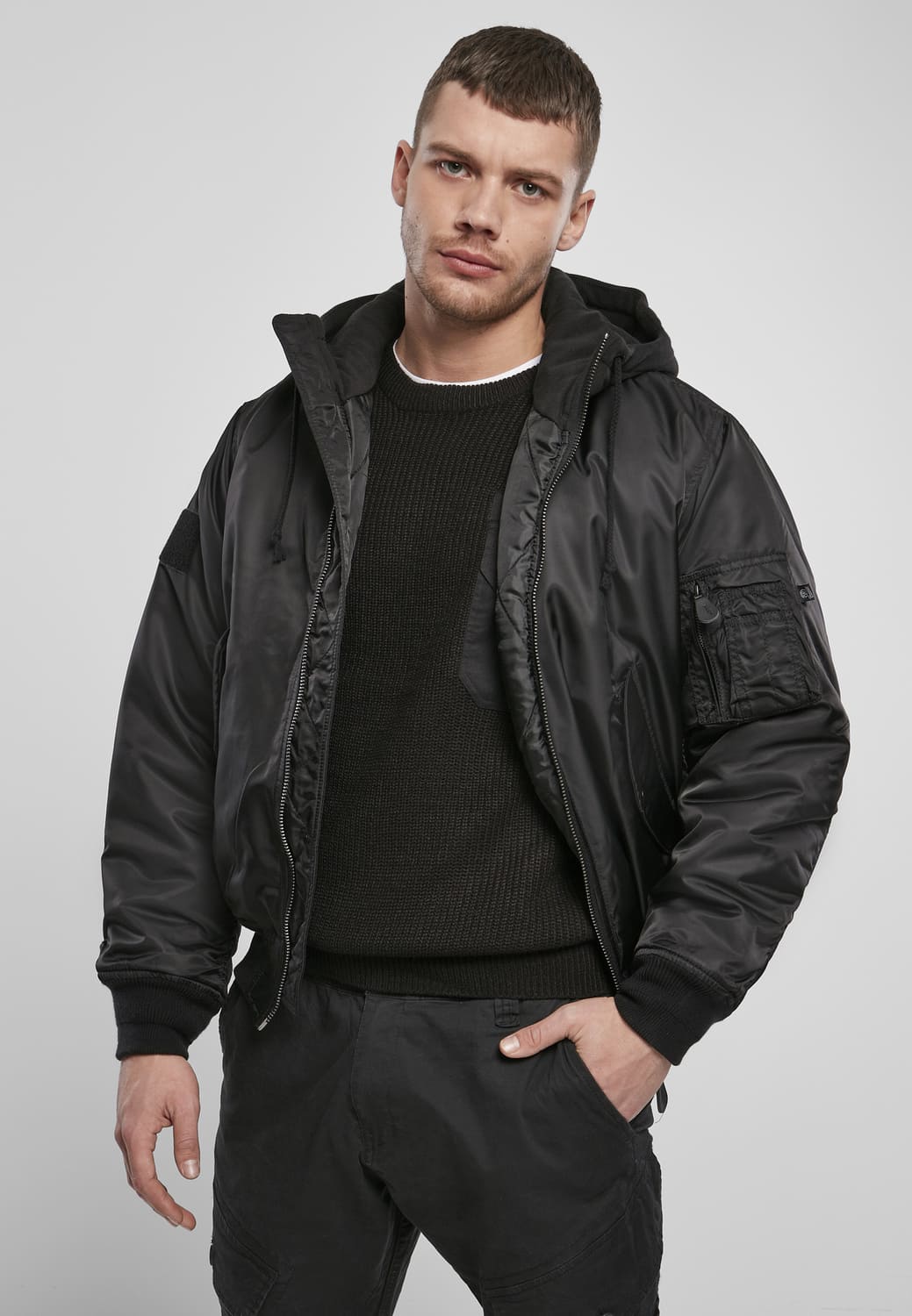 BD3150-00007-0231 Bomber con cappuccio MA1 Brandit nero 7XL