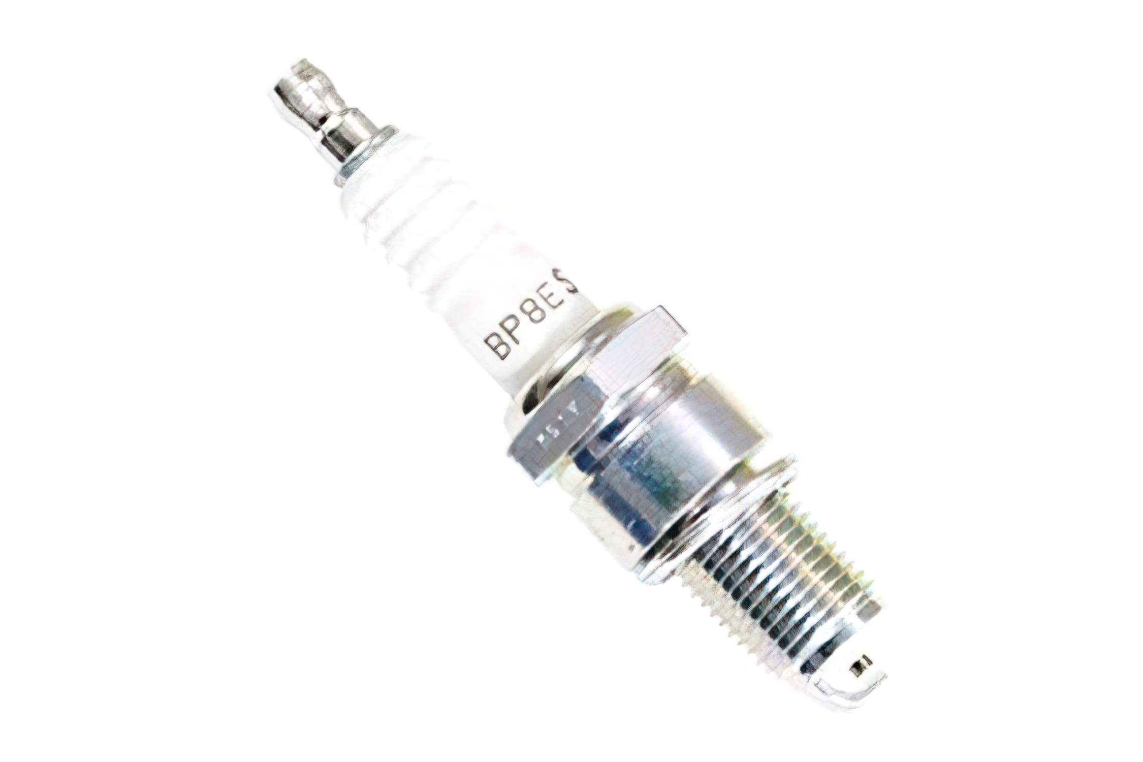 L-SAZNGKBP8ES Spark Plug NGK BP8ES (2912)